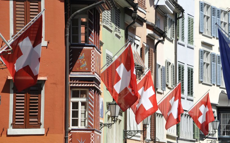 SNB Cuts Interest Rates Again – Why Now is a Great Time to Buy Property in Switzerland